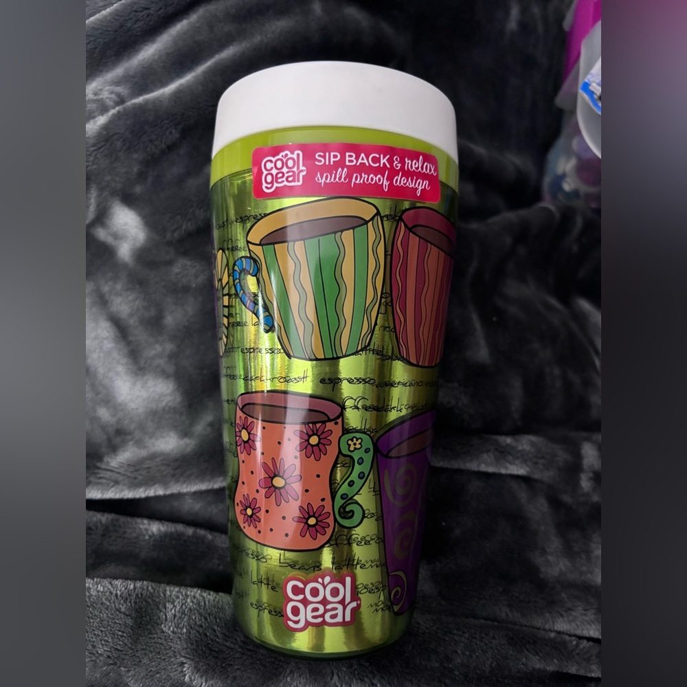 NWOT~Cool Gear Green 16oz Tumbler w/ Bright  Themed Coffee Dsgn
Smoke free home